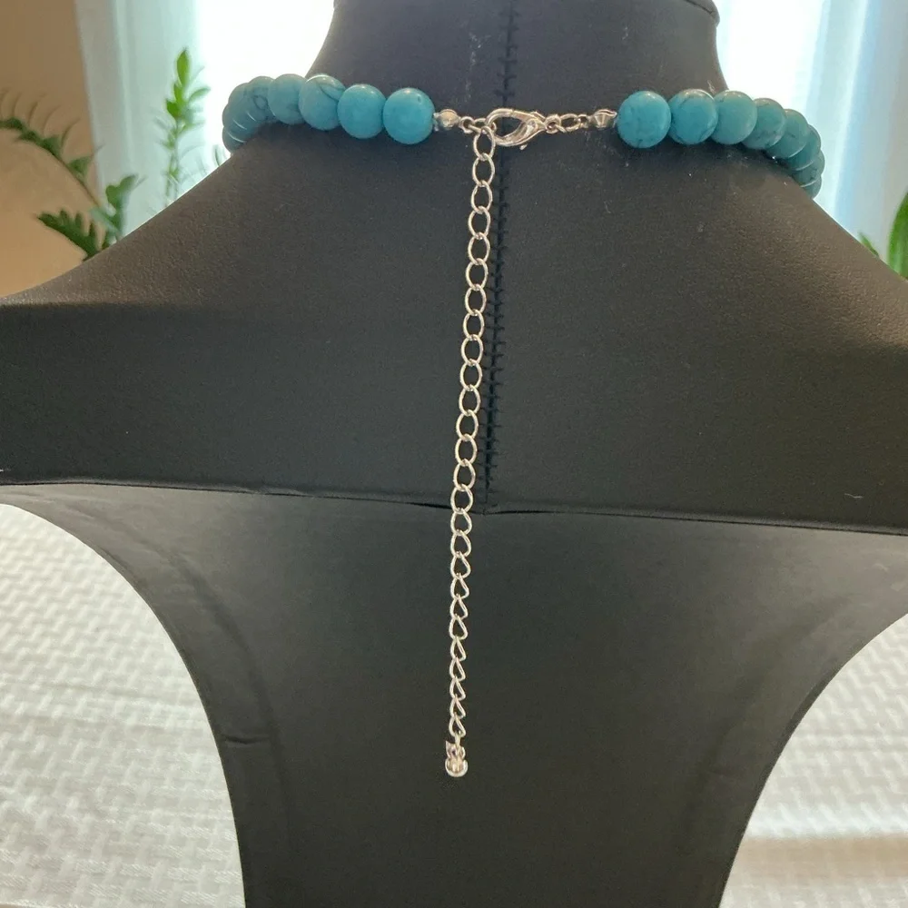 Turquoise Teardrop Silver Plated Pendant Necklace